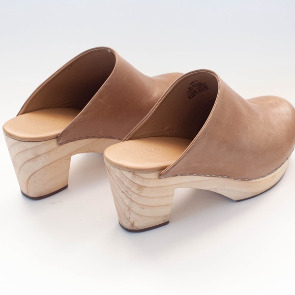 Nisolo All-Day Heeled Clog, Almond Camel, Size 11, Leather Wooden Mule - Picture 4 of 6